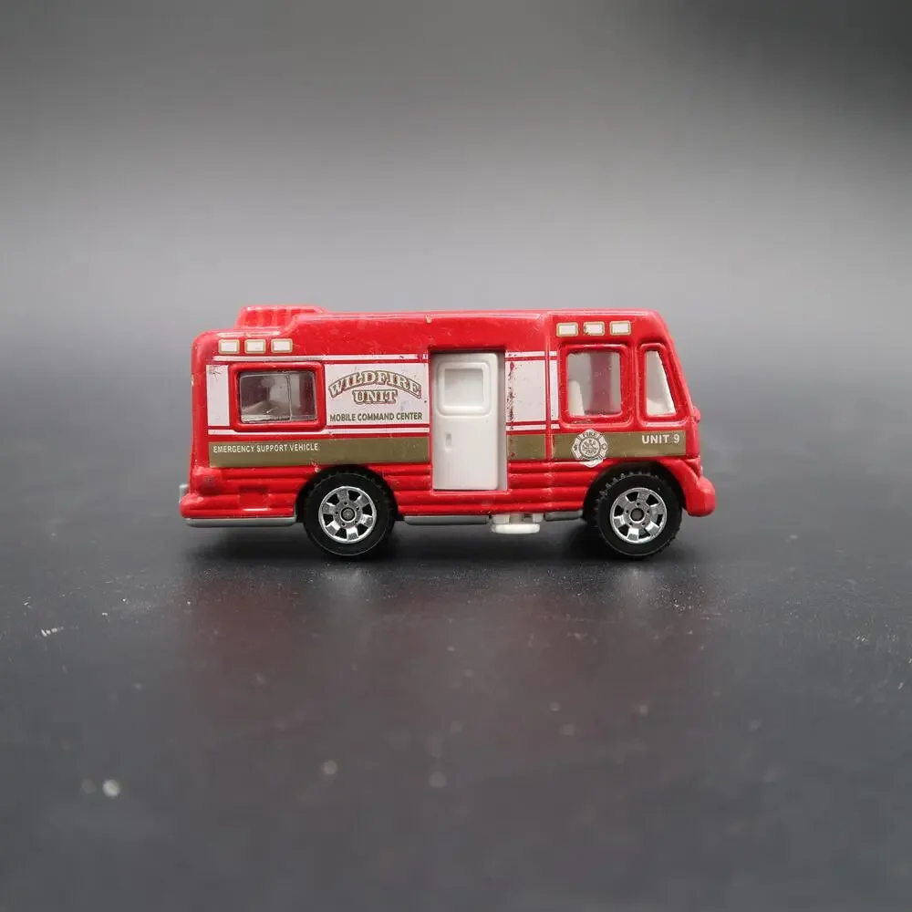 Matchbox Wildfire Unit Truck Camper Emergency Diecast Car 1998 1:64 Scale Vtg